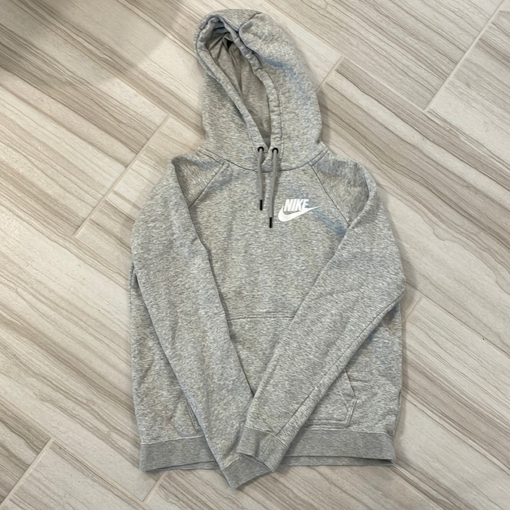 Medium Nike Hoodie!